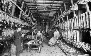 Illustration for article titled Utterly Disturbing, Century-Old Photos of Meat-Packing Facilities